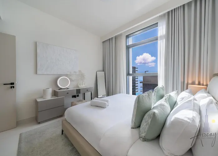 High Floor Beachfront 1Br W Sunset & Sea View!