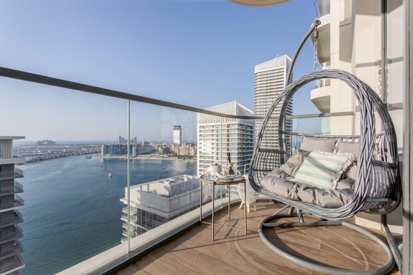 High Floor Beachfront 1br W Sunset & Sea View! Appartement