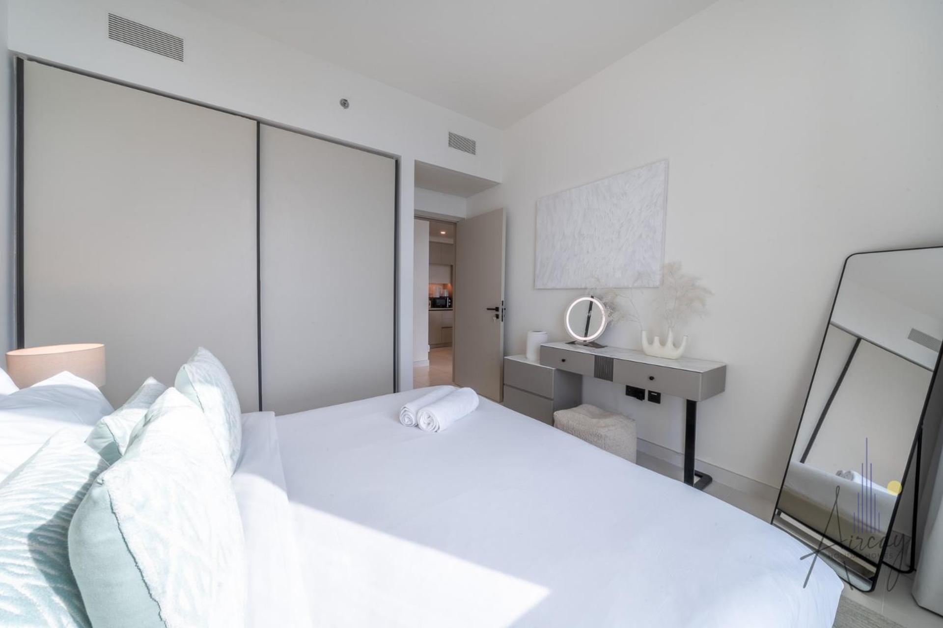 High Floor Beachfront 1br W Sunset & Sea View! Dubaï